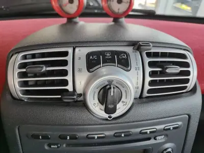 Smart ForTwo Coupé 2009 - 5250 EUR, 194000 km - AUTO.MOTO.pt - 194000km - foto 24 de 28