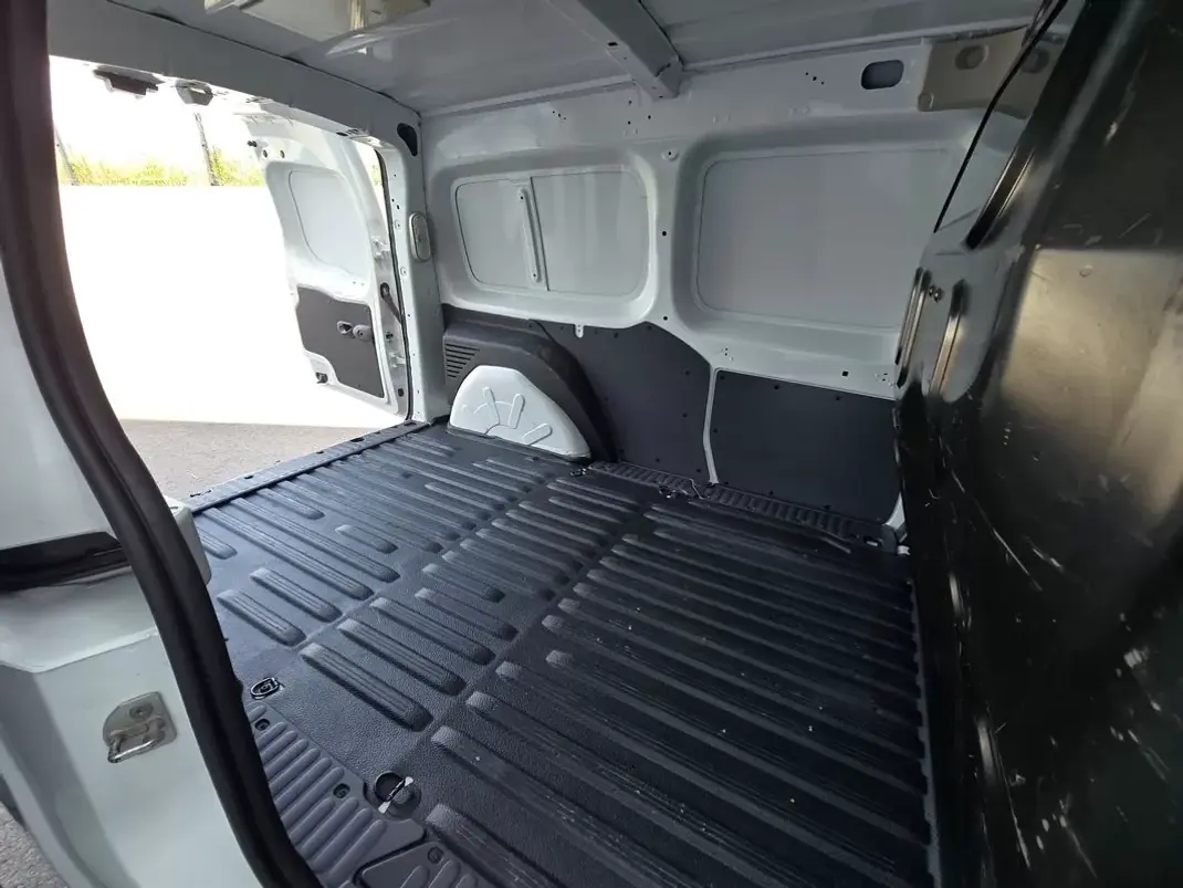 Renault Kangoo 2021 - 12500 EUR, 143600 km - 143600km - foto 21 de 23
