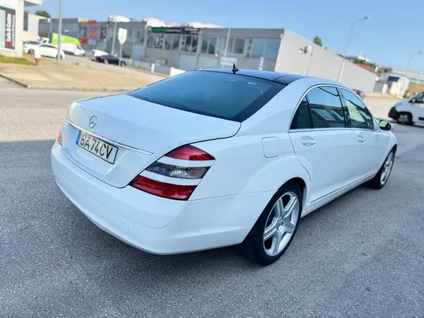 Mercedes-Benz S 320 2008 - 15000 EUR, 280000 km - AUTO.MOTO.pt - 280000km - foto 5 de 15