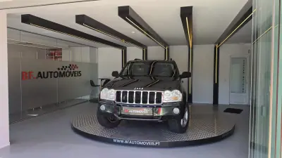 Jeep Grand Cherokee 2005 - 19900 EUR, 267367 km - 267367km - foto 11 de 52