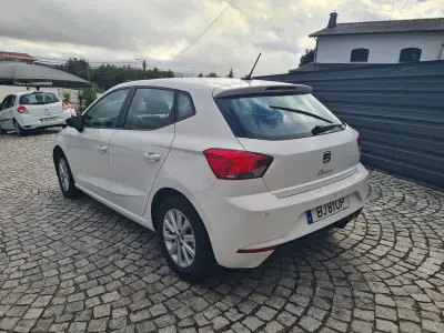 SEAT Ibiza 2024 - 18990 EUR, 51000 km - AUTO.MOTO.pt - 51000km - foto 3 de 24