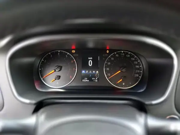 Renault Mégane 2021 - 15400 EUR, 63000 km - AUTO.MOTO.pt - 63000km - foto 15 de 29