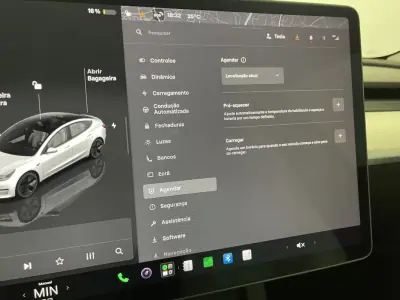 Tesla Model 3 2023 - 29750 EUR, 68000 km - AUTO.MOTO.pt - 68000km - foto 30 de 44