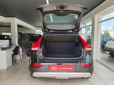 Volvo V40 Cross Country 2014 - 8150 EUR, 211000 km - AUTO.MOTO.pt - 211000km - foto 15 de 35