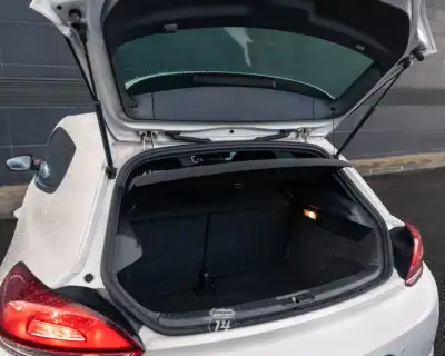 Volkswagen Scirocco 2013 - 16990 EUR, 153299 km - AUTO.MOTO.pt - 153299km - foto 48 de 49