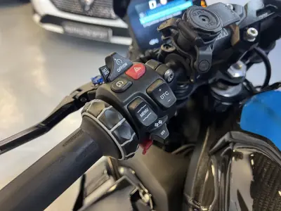 BMW M 1000 R 2023 - 26490 EUR, 10000 km - AUTO.MOTO.pt - 10000km - foto 56 de 60
