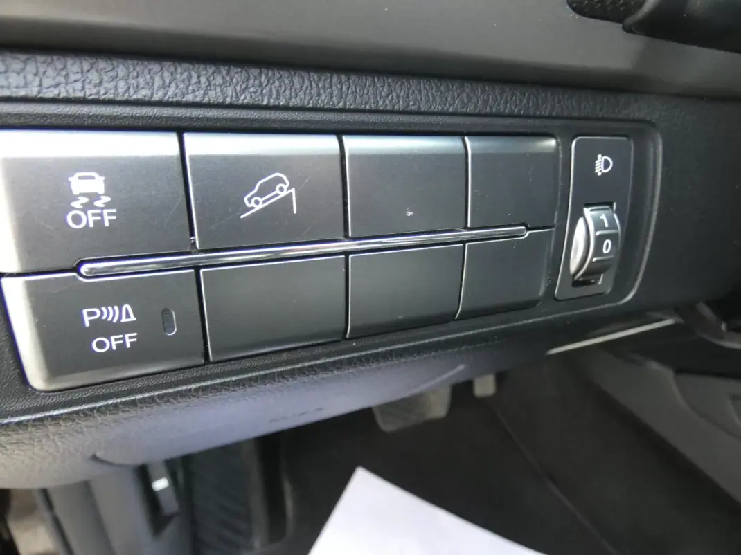 SsangYong Musso 2018 - 27500 EUR, 132000 km - AUTO.MOTO.pt - 132000km - foto 26 de 50