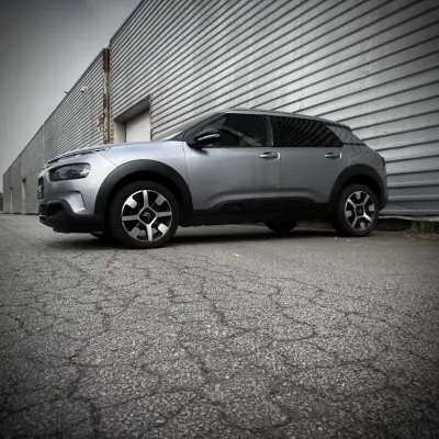 Citroën C4 Cactus 2018 - 11900 EUR, 114000 km - AUTO.MOTO.pt - 114000km - foto 14 de 22