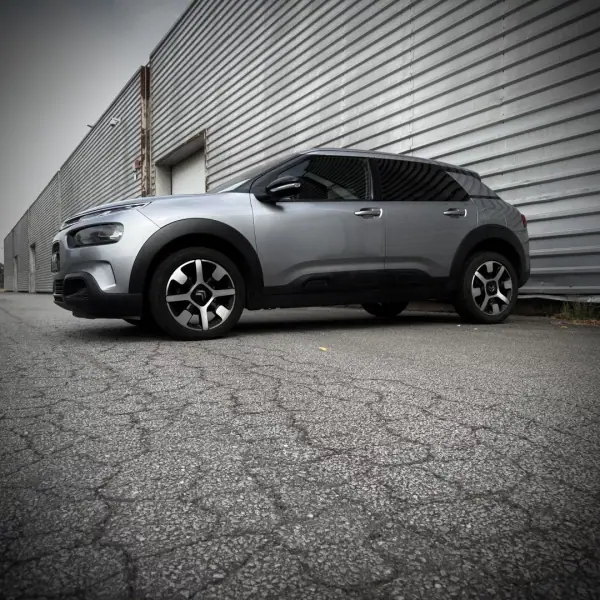 Citroën C4 Cactus 2018 - 11900 EUR, 114000 km - AUTO.MOTO.pt - 114000km - foto 14 de 22