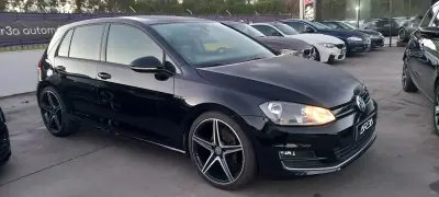 Volkswagen Golf 2015 - 16900 EUR, 156930 km - AUTO.MOTO.pt - 156930km - foto 6 de 17