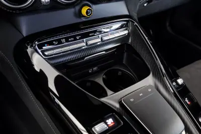 Mercedes-Benz AMG GT 2019 - 205000 EUR, 15821 km - AUTO.MOTO.pt - 15821km - foto 17 de 26