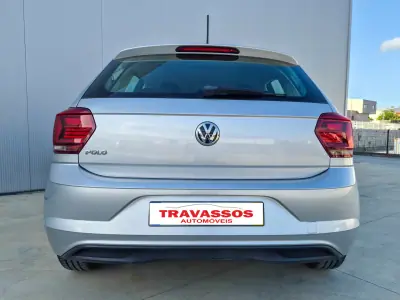 Volkswagen Polo 2018 - 12900 EUR, 99947 km - AUTO.MOTO.pt - 99947km - foto 5 de 11