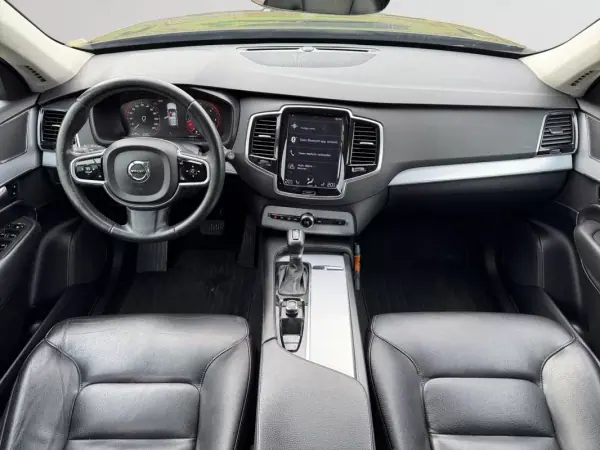 Volvo XC 90 2018 - 28990 EUR, 237257 km - AUTO.MOTO.pt - 237257km - foto 2 de 16