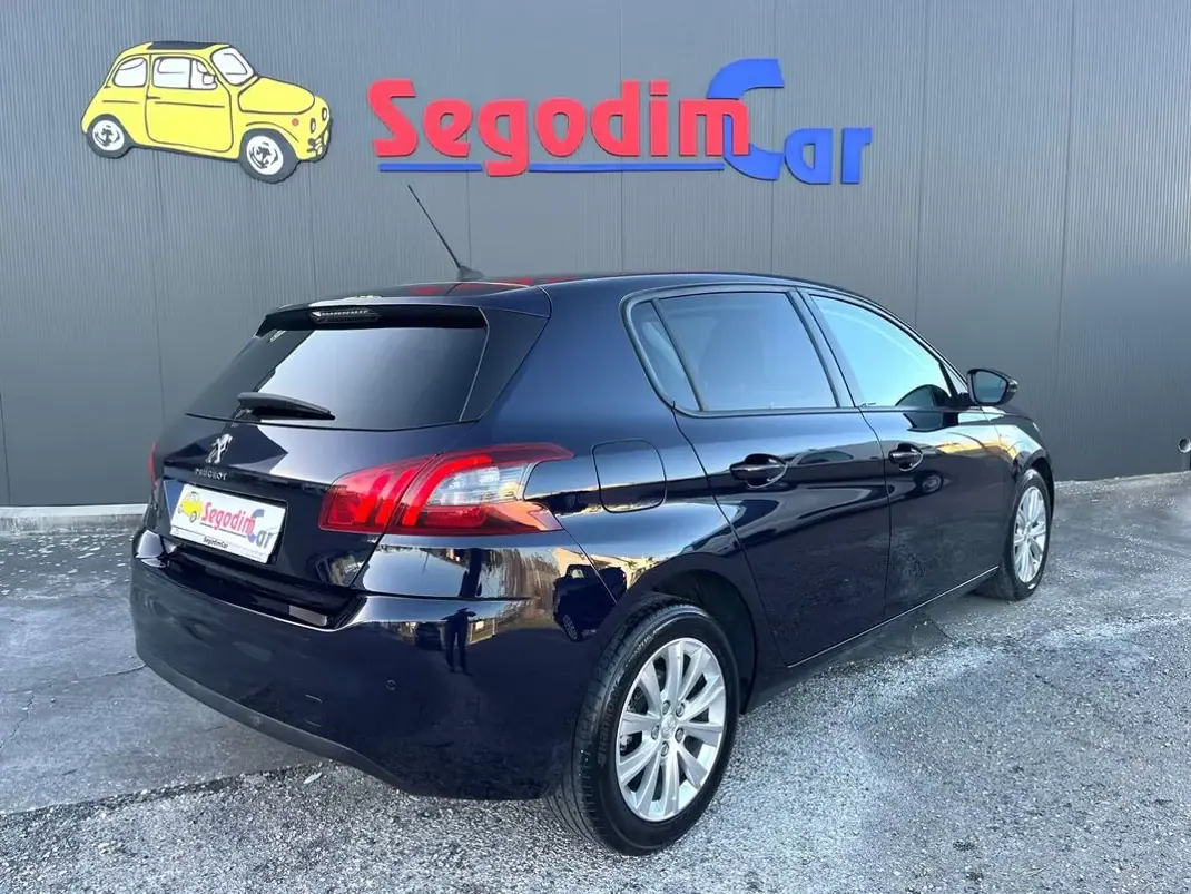 Peugeot 308 2019 - 10900 EUR, 131000 km - AUTO.MOTO.pt - 131000km - foto 6 de 27