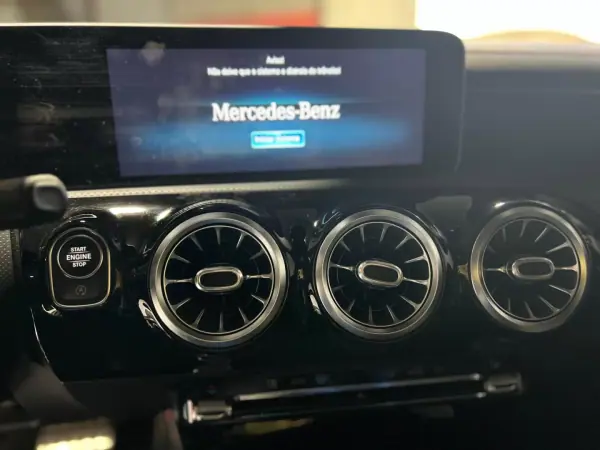 Mercedes-Benz CLA 200 2020 - 35500 EUR, 41690 km - AUTO.MOTO.pt - 41690km - foto 19 de 47