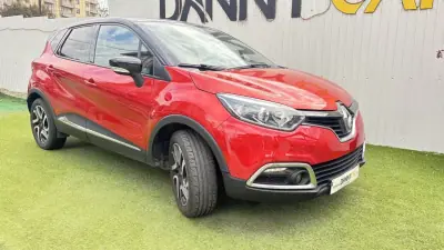 Renault Captur 2016 - 12490 EUR, 138000 km - AUTO.MOTO.pt - 138000km - foto 2 de 14