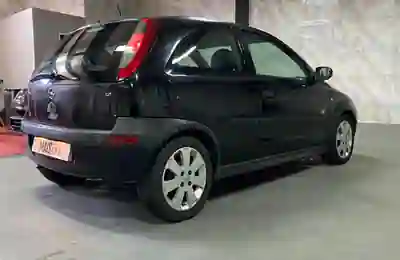 Opel Corsa 2003 - 1250 EUR, 250000 km - AUTO.MOTO.pt - 250000km - foto 5 de 21
