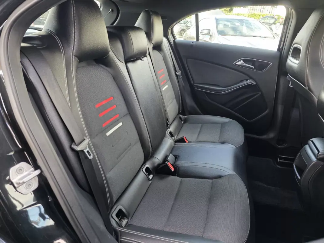 Mercedes-Benz A 180 2016 - 15990 EUR, 163000 km - AUTO.MOTO.pt - 163000km - foto 21 de 31