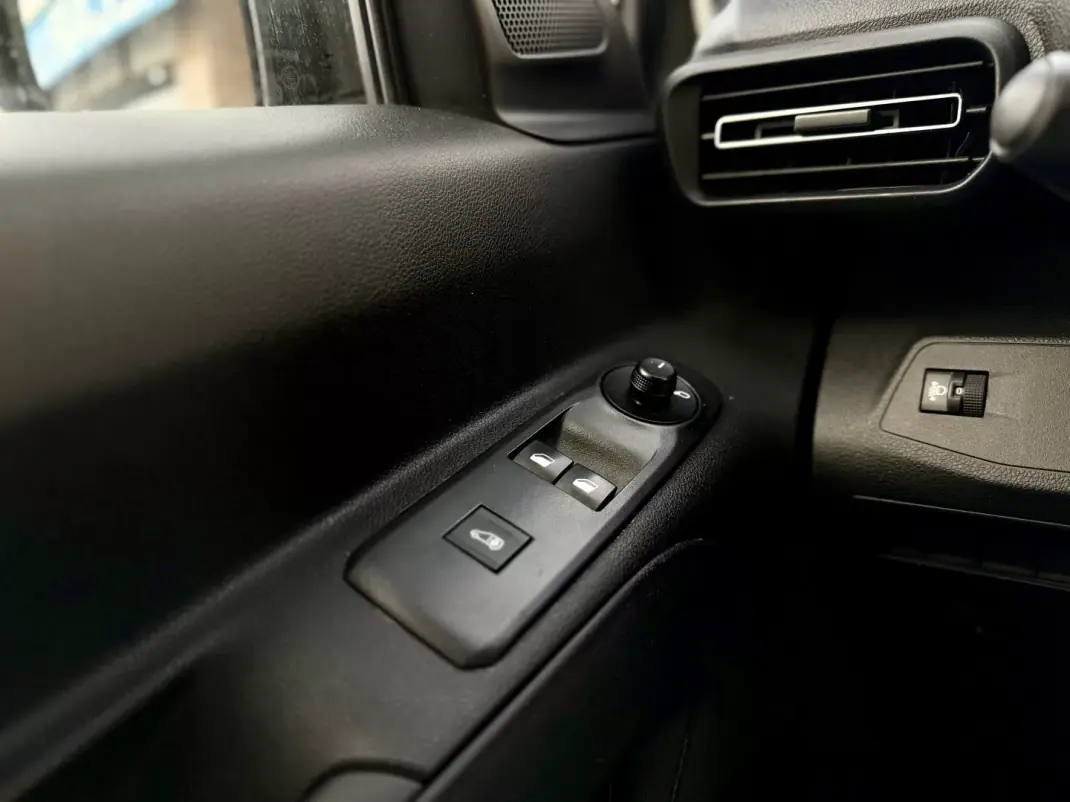 Citroën 2024 - 17950 EUR, 51000 km - AUTO.MOTO.pt - 51000km - foto 14 de 23