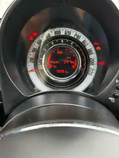 Fiat 500C 2021 - 12250 EUR, 45500 km - AUTO.MOTO.pt - 45500km - foto 4 de 8
