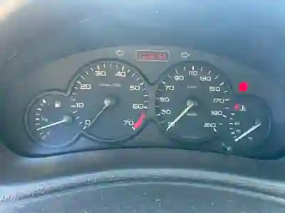 Peugeot 206 2000 - 1900 EUR, 226748 km - 226748km - foto 6 de 12