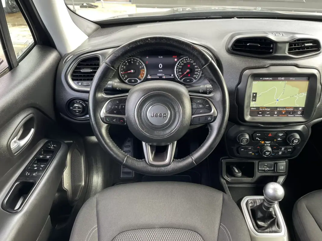 Jeep Renegade 2019 - 15500 EUR, 106977 km - AUTO.MOTO.pt - 106977km - foto 4 de 39