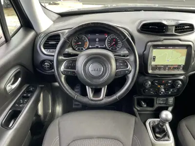 Jeep Renegade 2019 - 15500 EUR, 106977 km - AUTO.MOTO.pt - 106977km - foto 4 de 39