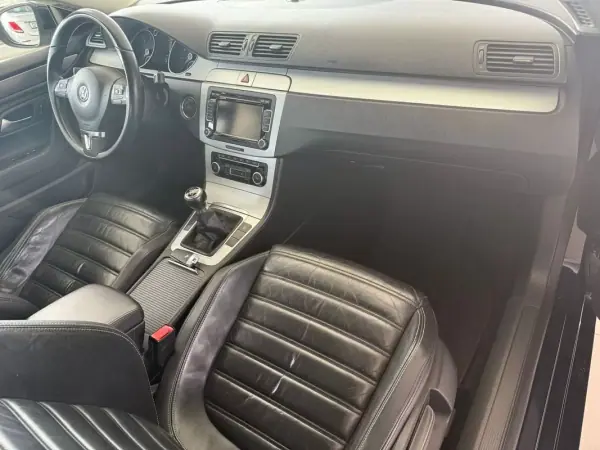 Volkswagen Passat CC 2010 - 13990 EUR, 162335 km - AUTO.MOTO.pt - 162335km - foto 5 de 21