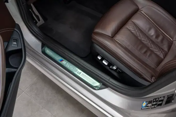 BMW 550 2019 - 65950 EUR, 141950 km - AUTO.MOTO.pt - 141950km - foto 29 de 39
