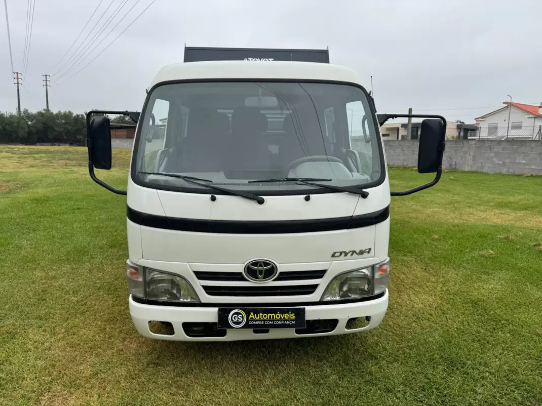 Toyota DYNA S 30.23 3.0 D4D AC+ ABS 2008 - 25000 EUR, 330000 km - 330000km - foto 6 de 14