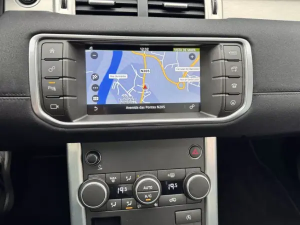 Land Rover Range Rover Evoque 2017 - 23500 EUR, 169496 km - AUTO.MOTO.pt - 169496km - foto 24 de 28