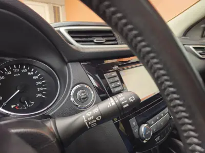 Nissan Qashqai 2016 - 17500 EUR, 101000 km - AUTO.MOTO.pt - 101000km - foto 15 de 15