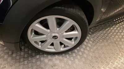 MINI Cooper 2010 - 9900 EUR, 144067 km - AUTO.MOTO.pt - 144067km - foto 28 de 56