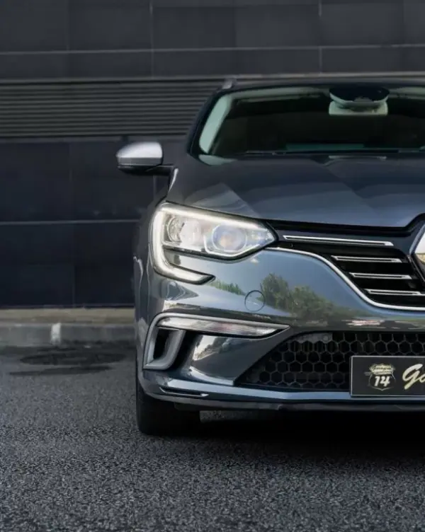 Renault Mégane Sport Tourer 2018 - 15990 EUR, 126740 km - AUTO.MOTO.pt - 126740km - foto 15 de 65
