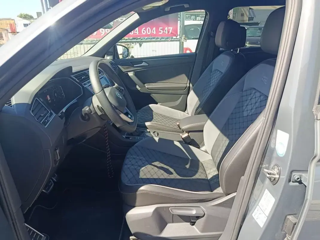Volkswagen Tiguan 2021 - 28900 EUR, 141000 km - AUTO.MOTO.pt - 141000km - foto 24 de 33