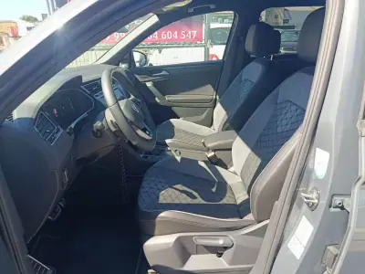 Volkswagen Tiguan 2021 - 28900 EUR, 141000 km - AUTO.MOTO.pt - 141000km - foto 24 de 33
