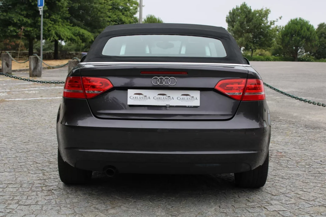Audi A3 Cabrio 2009 - 11990 EUR, 180000 km - AUTO.MOTO.pt - 180000km - foto 39 de 42