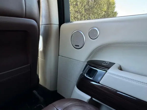 Land Rover Range Rover 2017 - 74480 EUR, 73870 km - AUTO.MOTO.pt - 73870km - foto 34 de 50