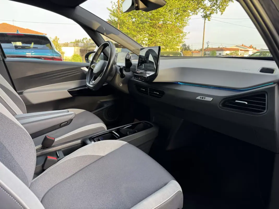 Volkswagen ID.3 2020 - 19900 EUR, 93000 km - AUTO.MOTO.pt - 93000km - foto 17 de 44