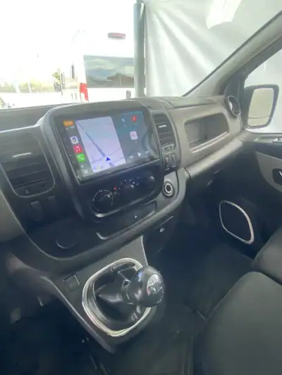 Renault TRAFIC 1.6 DCI GRAND COMFORT 2023 - 18990 EUR, 126881 km - AUTO.MOTO.pt - 126881km - foto 6 de 14