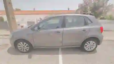 Volkswagen Polo 2017 - 9500 EUR, 61900 km - AUTO.MOTO.pt - 61900km - foto 16 de 16