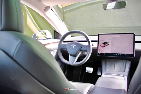 Tesla Model 3 2021 - 32400 EUR, 70000 km - AUTO.MOTO.pt - 70000km - foto 39 de 39