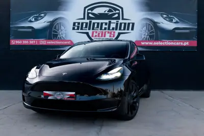 Tesla Model Y 2022 - 38900 EUR, 54000 km - AUTO.MOTO.pt - 54000km - foto 3 de 23