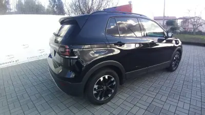 Volkswagen T-Cross 2023 - 18950 EUR, 112531 km - AUTO.MOTO.pt - 112531km - foto 8 de 40