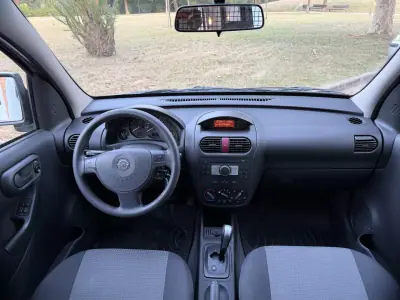 Opel COMBO 2011 - 8965 EUR, 85000 km - AUTO.MOTO.pt - 85000km - foto 19 de 33
