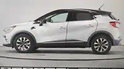 Renault Captur 2021 - 15000 EUR, 138000 km - 138000km - foto 2 de 9