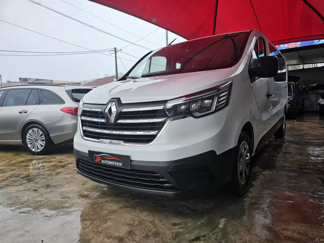 Renault Trafic 2021 - 27999 EUR, 164000 km - AUTO.MOTO.pt - 164000km - foto 3 de 14