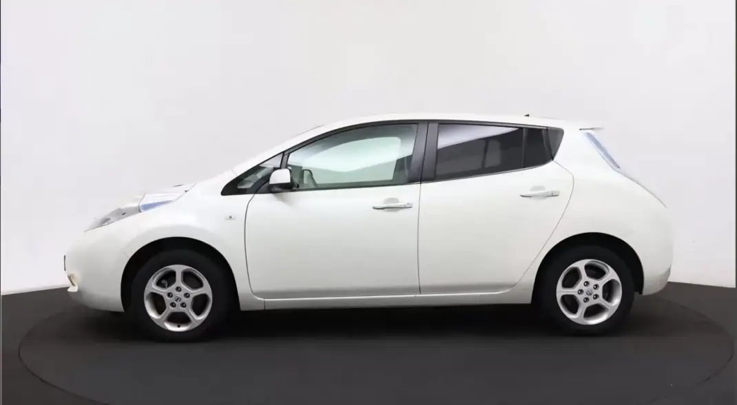 Nissan Leaf 2011 - 4900 EUR, 125000 km - 125000km - foto 17 de 20