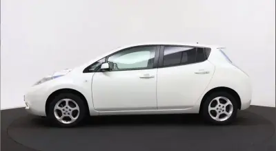 Nissan Leaf 2011 - 4900 EUR, 125000 km - AUTO.MOTO.pt - 125000km - foto 17 de 20