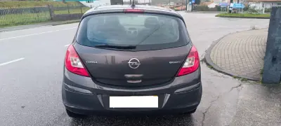 Opel Corsa 2013 - 6500 EUR, 193000 km - AUTO.MOTO.pt - 193000km - foto 9 de 16